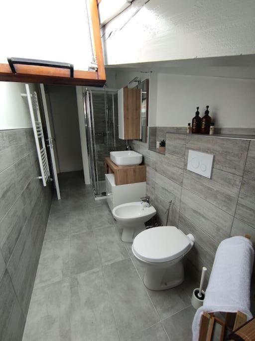 Free Parking Tiny House Wifi Netflix 15 Minuti Dal Duomo Leilighet Milano Eksteriør bilde