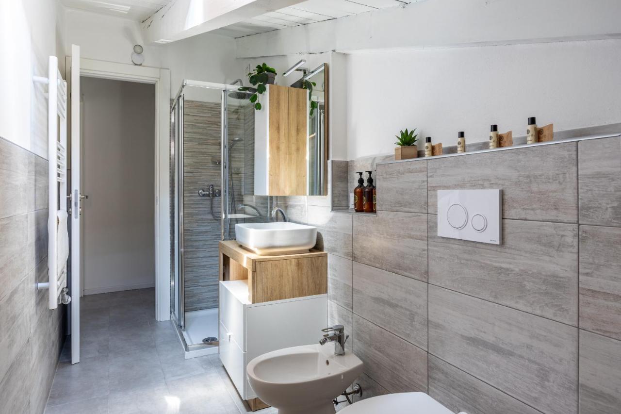 Free Parking Tiny House Wifi Netflix 15 Minuti Dal Duomo Leilighet Milano Eksteriør bilde