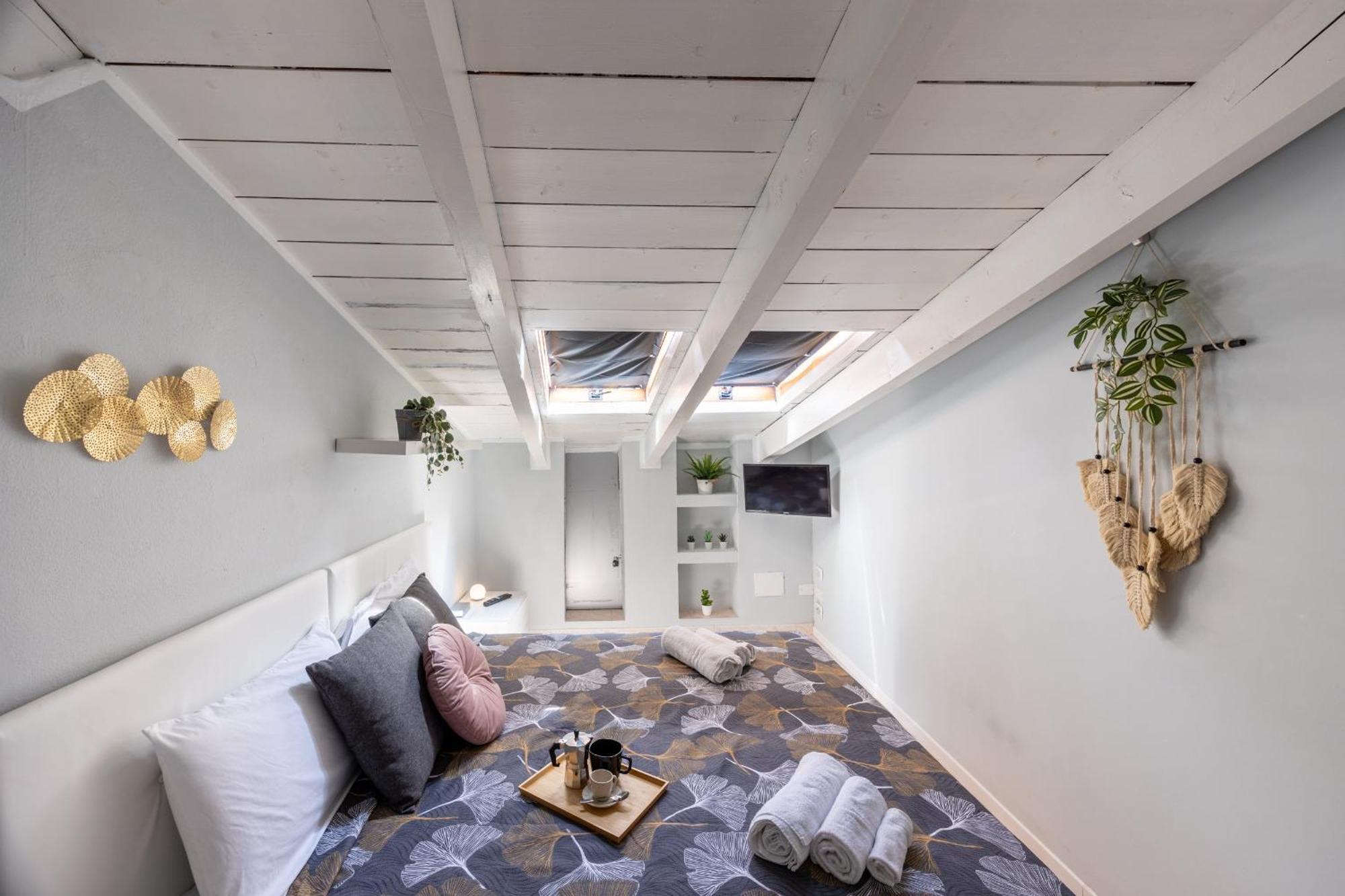 Free Parking Tiny House Wifi Netflix 15 Minuti Dal Duomo Leilighet Milano Eksteriør bilde
