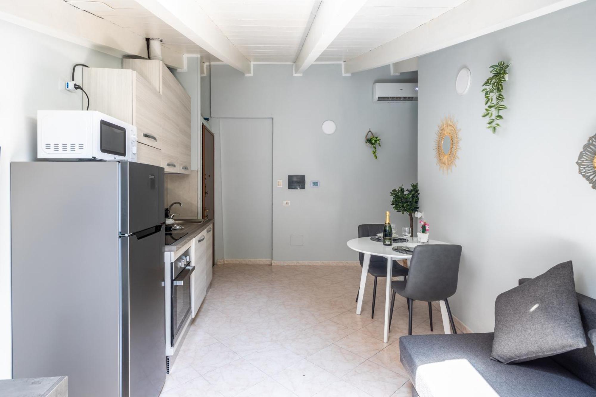 Free Parking Tiny House Wifi Netflix 15 Minuti Dal Duomo Leilighet Milano Eksteriør bilde